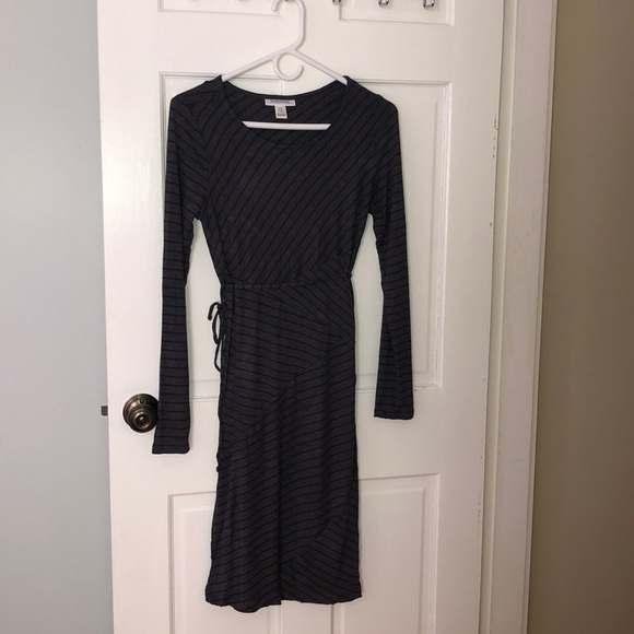 Maternity Dress - Picture 1 of 3
